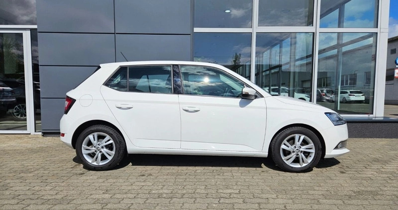 Skoda Fabia cena 52900 przebieg: 76603, rok produkcji 2021 z Swarzędz małe 301